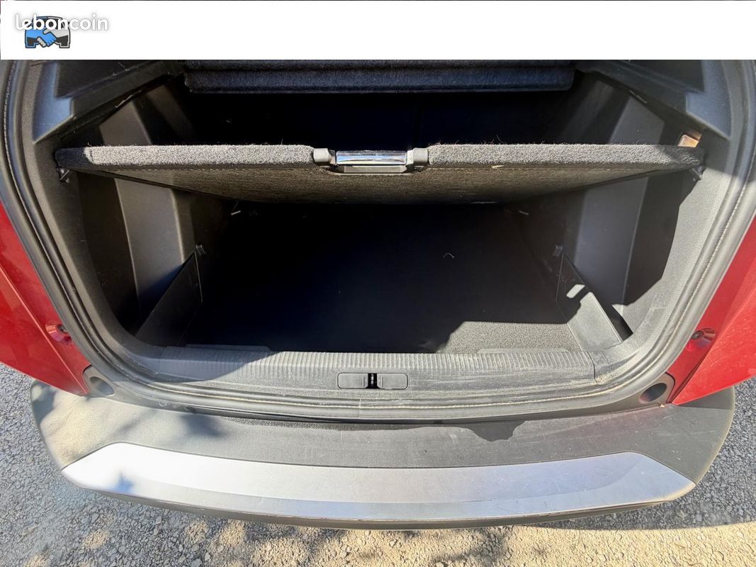 PEUGEOT 2008 1.5 BlueHDi - Allure - GARANTIE 24 MOIS - (image 18)