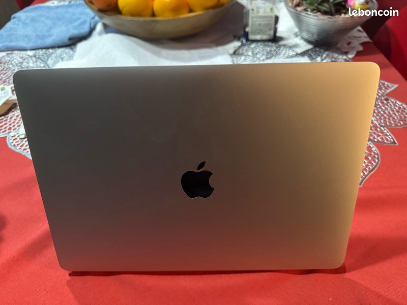 APPLE MacBook AIR (2020) 13 pouces (image 4)