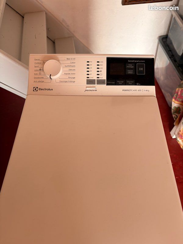 Lave-linge Electrolux PerfectCare 600 – 6 kg – Très bon état (image 1)