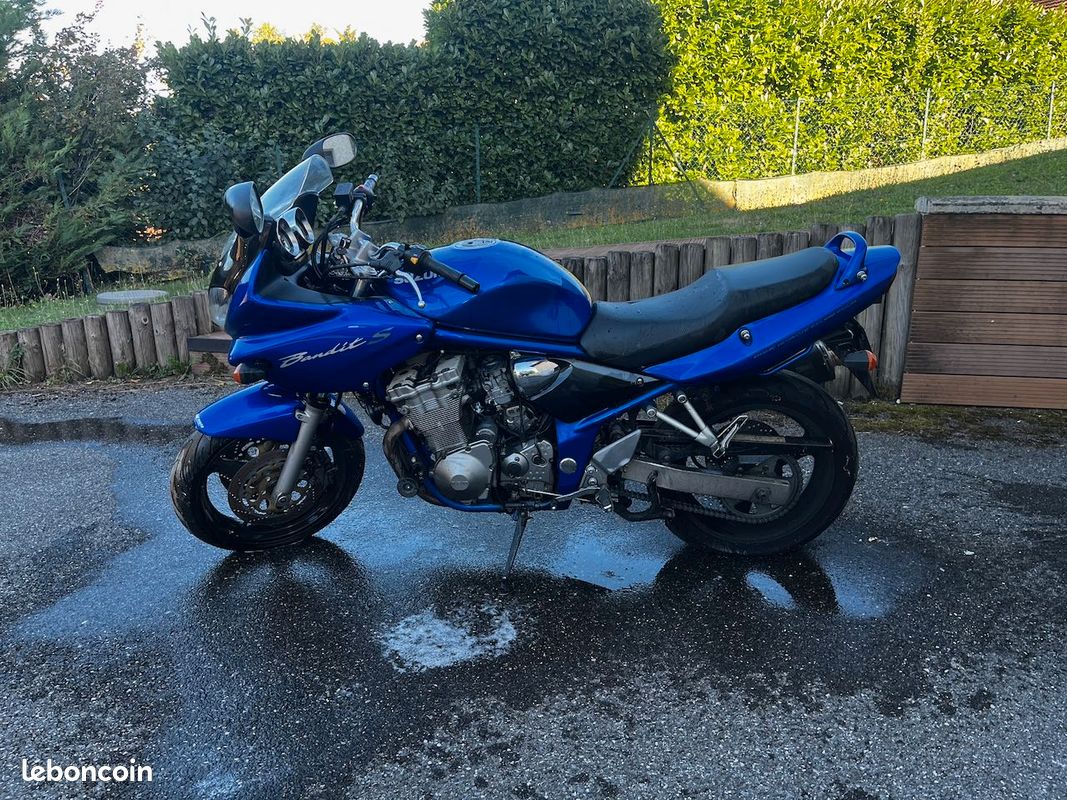 Suzuki GSF 600 SK2 Bandit S, première main, année 2002 - Équipement moto