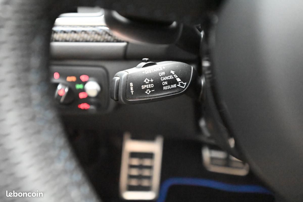 Audi RS6 Avant Performance V8 4.0 TFSI 605 Quattro Tiptronic 8 (image 41)