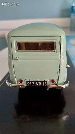 Renault juva 4 utilitaire solido 1/18 - Jeux & Jouets