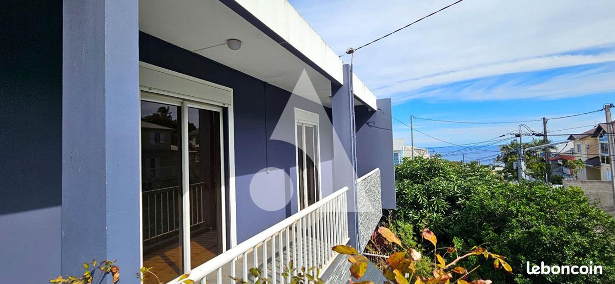 Maison 5 pièces 115 m² · à Petite-Île · 115 m² · 320 000 €