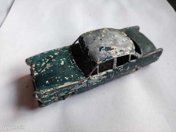 Quiralu Simca Vedette 1/43 très bel état