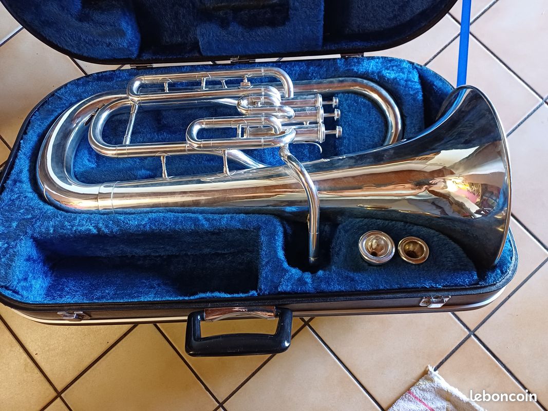 Vente euphonium 2 embouchures (image 1)