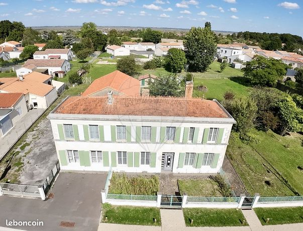 Maison 9 pièces 225 m²