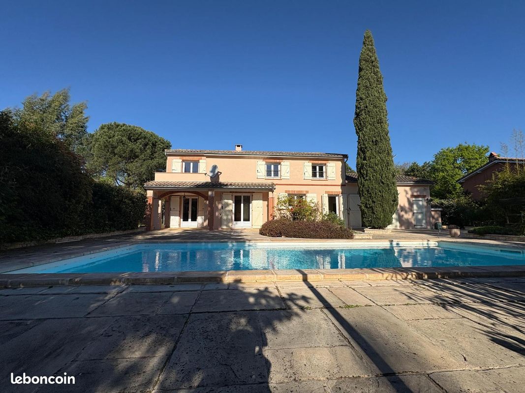 Maison 7 pièces 191 m² · à Pibrac · 191 m² · 2 600 €/mois