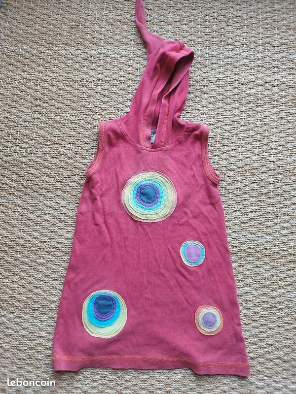 Robe a capuche 3ans (image 1)