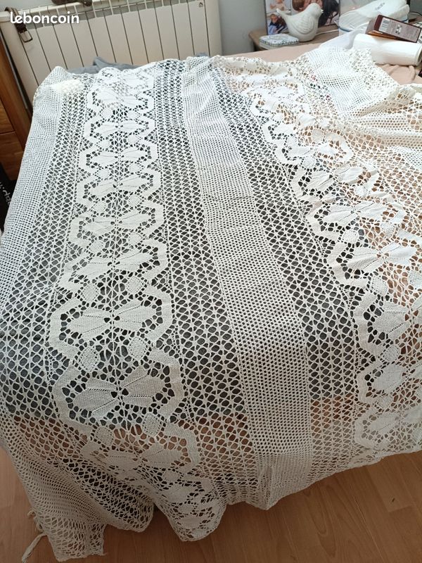 Jeté de lit ou canapé au crochet (image 1)