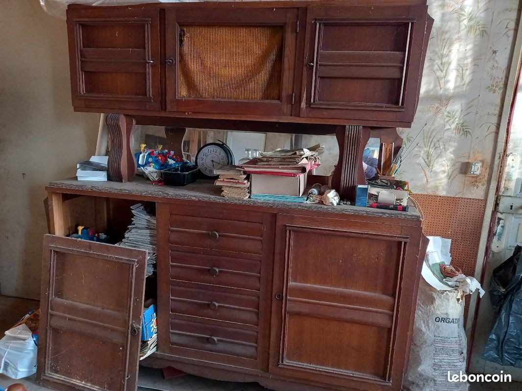 Buffet en bois vintage (image 1)