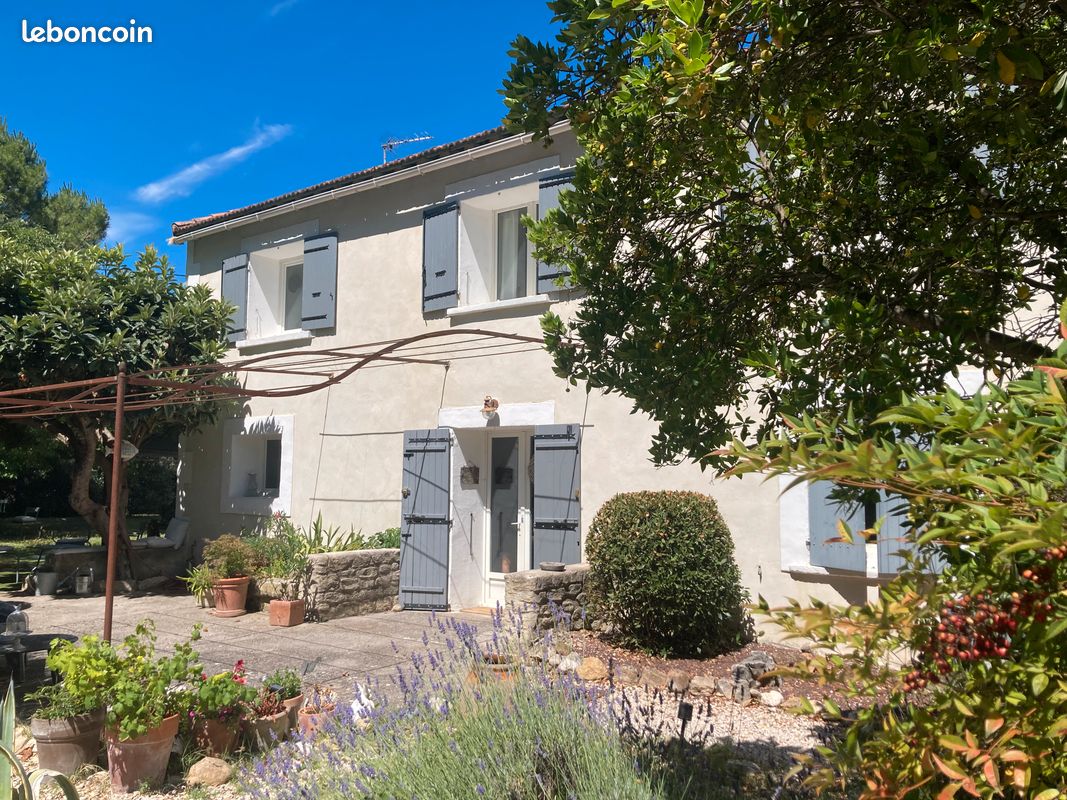 Maison 9 pièces 231 m² · à Carpentras · 231 m² · 815 000 €