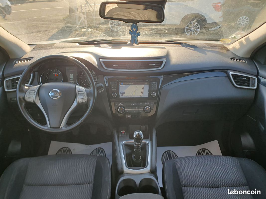 Nissan Qashqai 1,6 dci/Toit pano/Caméra/Gps/Bluetooth/Garantie et révisé/Réservation&Livraison Possible (image 8)