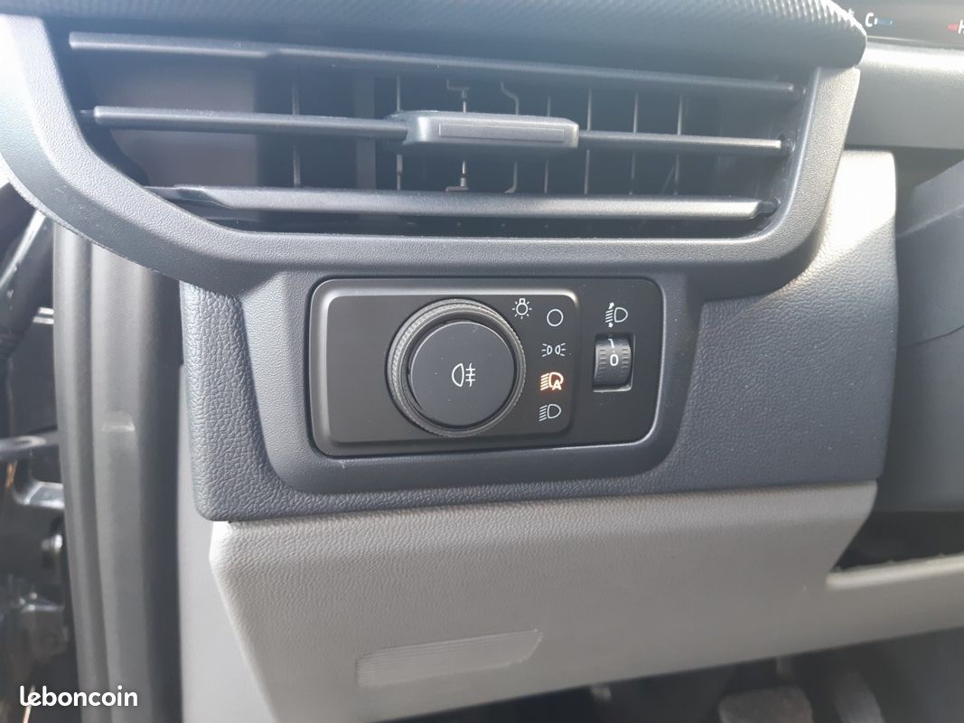 Ford Transit Custom (2) 320 L2H1 2.0 EcoBlue 170 MS-RT CA AUTO (image 22)