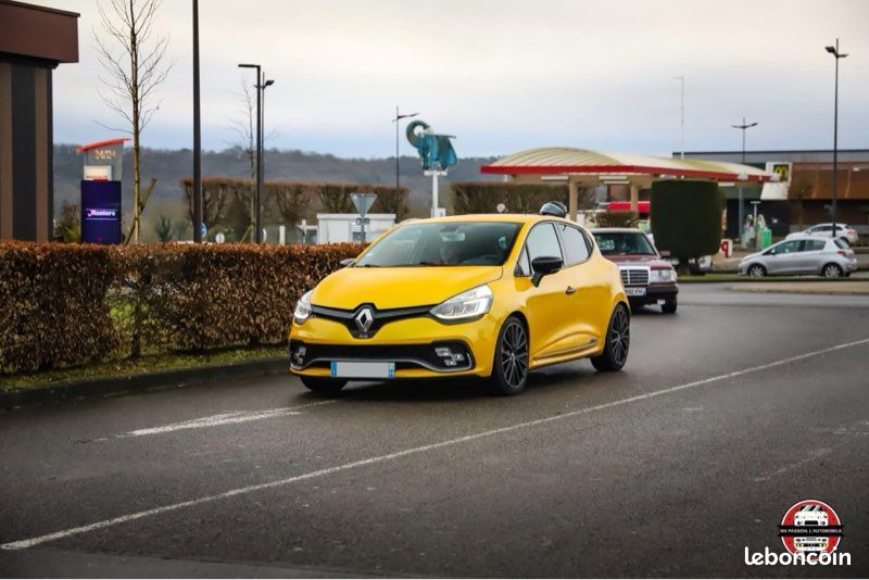 Clio 4 rs Trophy ph2 (image 3)