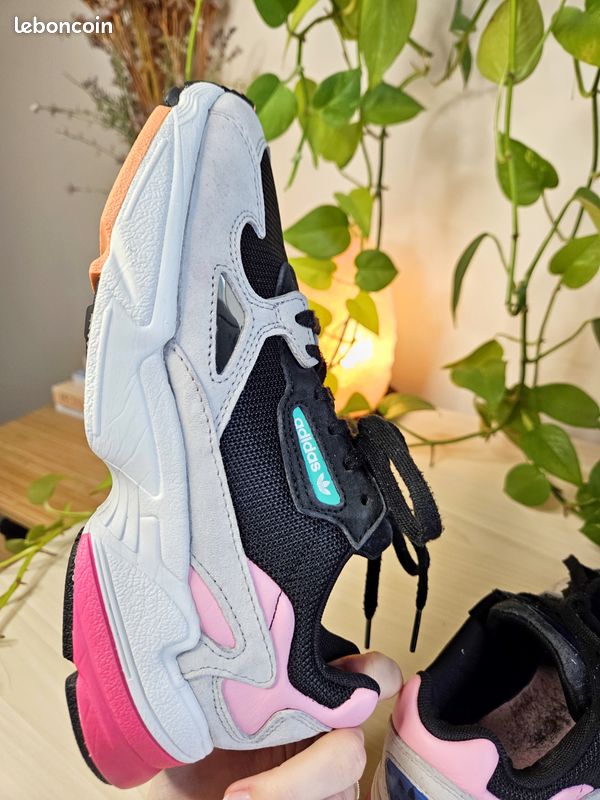Adidas Falcon Kylie Jenner Chaussures
