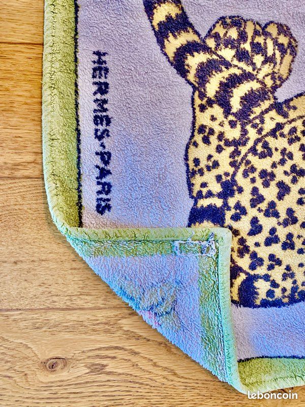 Drap De Bain HERMÈS Modèle Leopard - Dimensions 100x150 Cm, 100% Coton, Occasion, Motif Léopard Vintage - Pièce De Collection