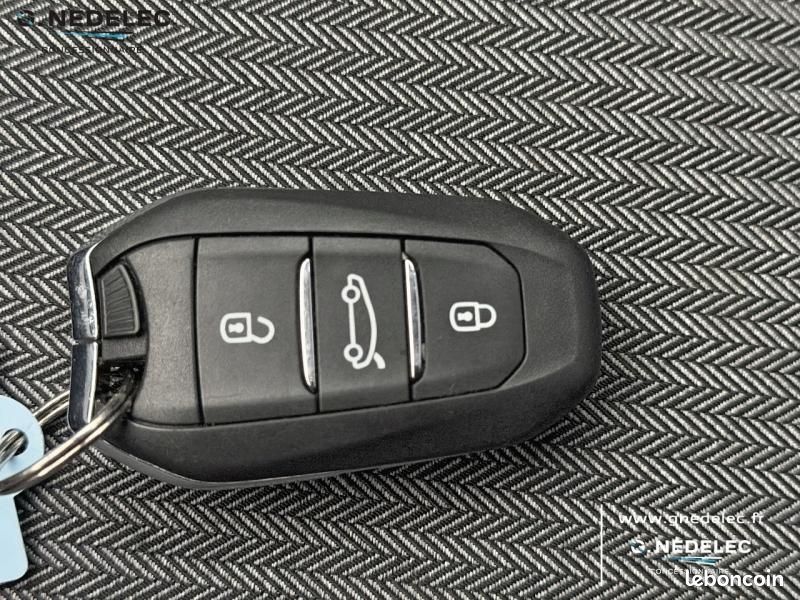 Peugeot 5008 1.2 PureTech 130ch S&S GT EAT8 (image 14)