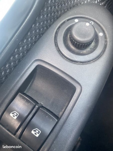 Renault CLIO II CAMPUS 1.5 DCI 85CH [URL masquée pour votre sécurité] 5P (image 11)