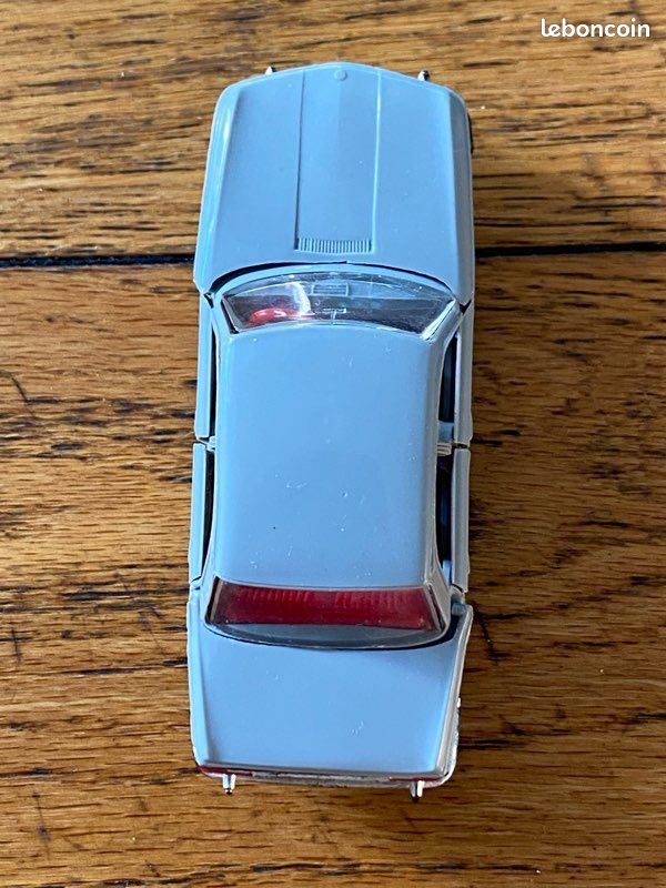 Norev ancien BMW 2000 1/43 No 70 (image 8)