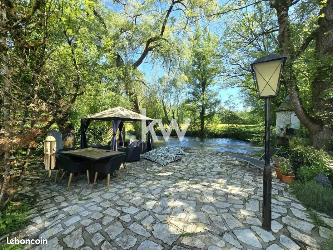 Moulin 8 pièces 240 m² - Saint-Paul-Lizonne 24320 (image principale 17)