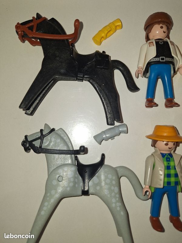 Lot de deux familles playmobil (image 3)