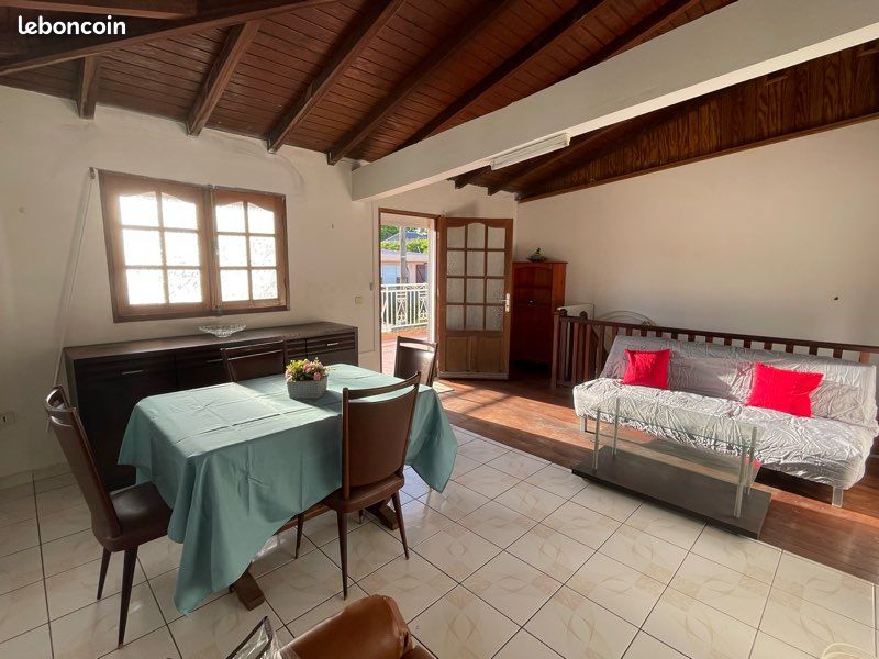 Maison 3 pièces 70 m² · à Le Moule · 70 m² · 880 €