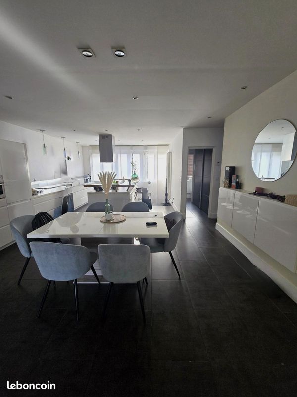 Appartement 5 pièces 142 m² · à Lens · 142 m² · 220 000 €