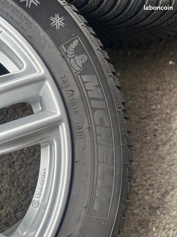 4 roues hiver 205 55 16 Audi vw (image 2)