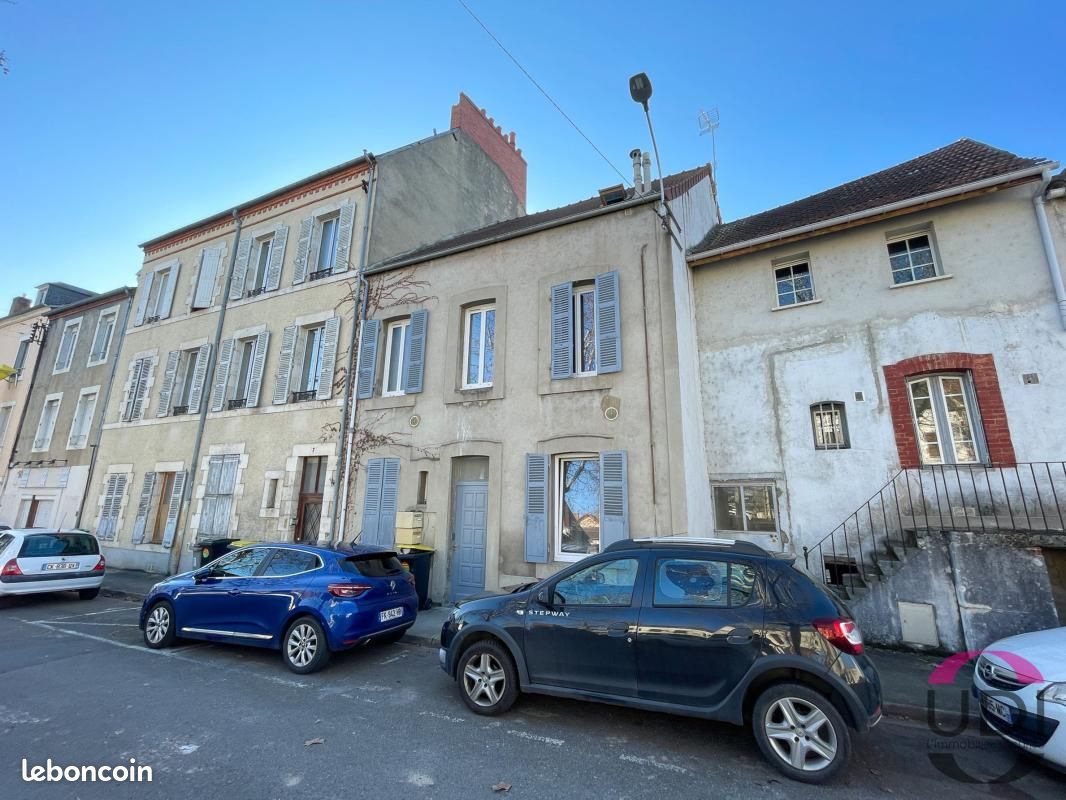 Immeuble 6 pièces 128 m² · à Montluçon · 128 m² · 187 000 €