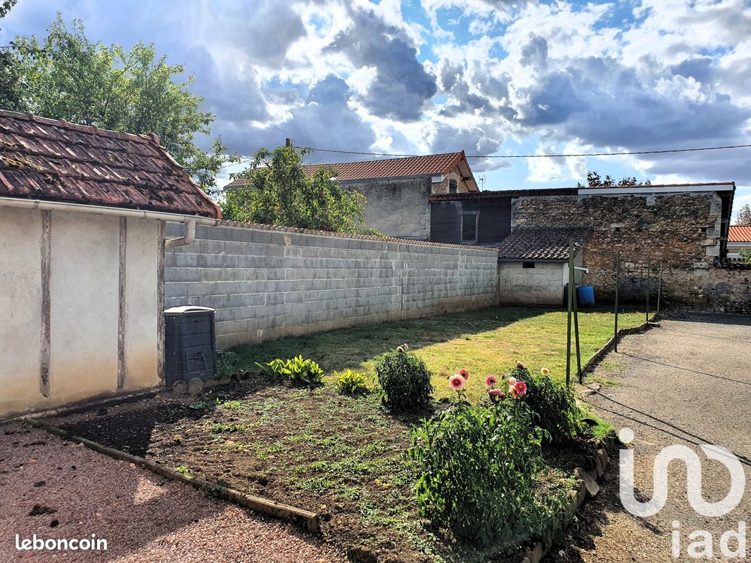 Maison de ville 6 pièces 125 m² - Chasseneuil-sur-Bonnieure 16260 (image principale 14)