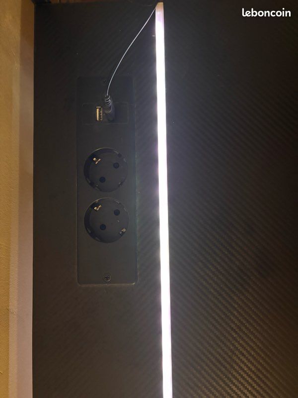 Bureau gamer avec leds intégrées (image 5)