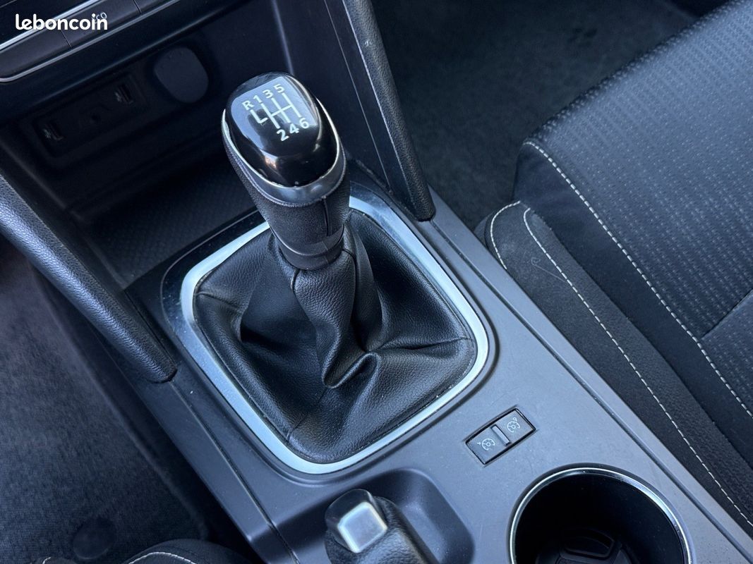 RENAULT MEGANE IV BERLINE TCe 100 Energy Zen GARANTIE 12 MOIS MINIMUM (image 19)