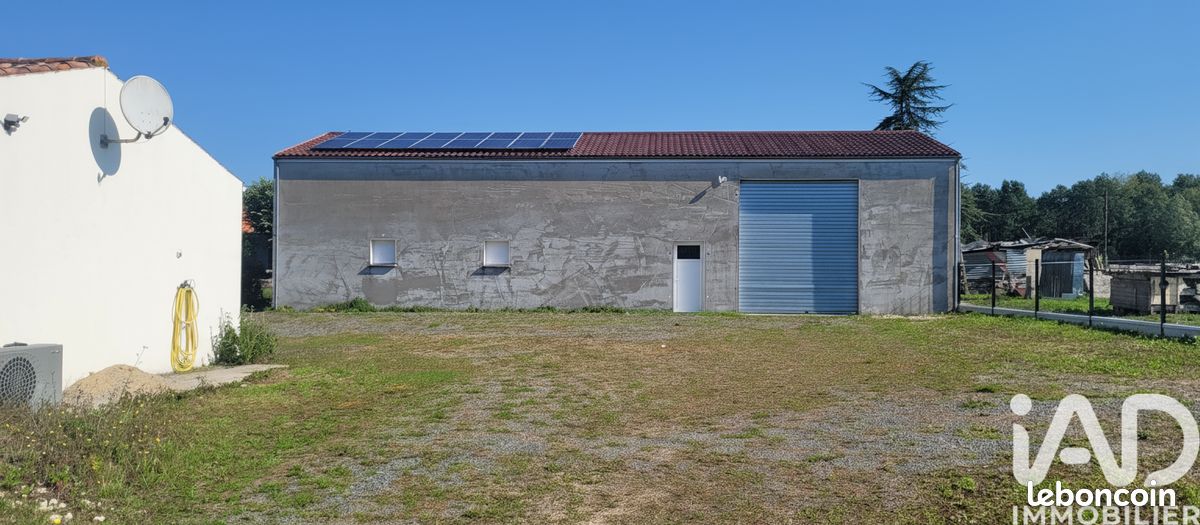 Parking/box Saint-Jean-d'Angély · 72 000 €