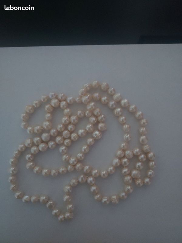 Collier en perles d'eau douce (image 1)