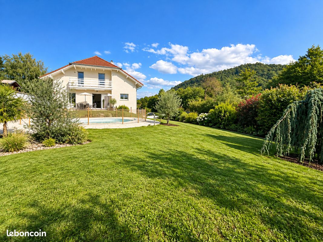 Maison 7 pièces 152 m² · à Allinges · 152 m² · 639 000 €