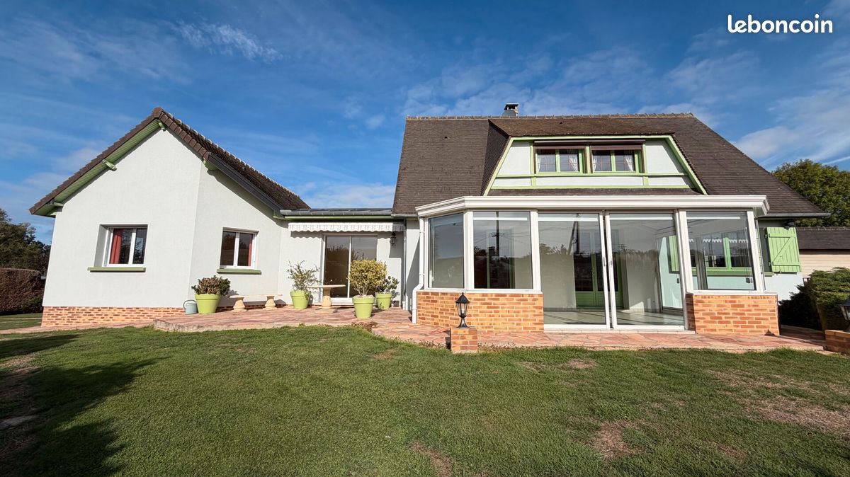 Maison 5 pièces 250 m² · à Le Neubourg · 250 m² · 299 000 €