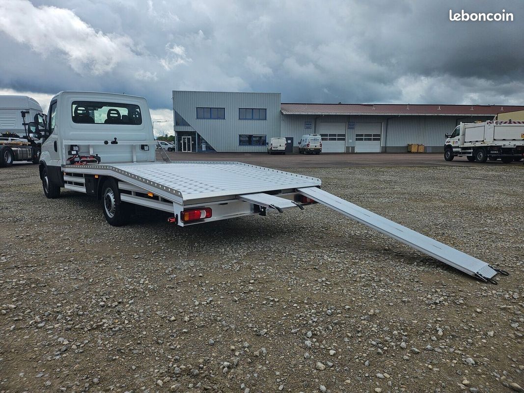 Camion dépanneuse IVECO 35S14 plateau aluminium (image 3)