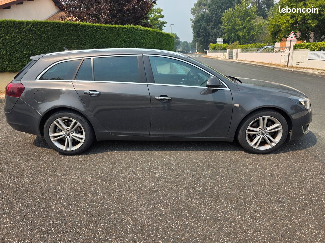 OPEL Insignia Sport Tourer 2.0 CDTi EcoFlex 140 Cosmo Pack (image 8)