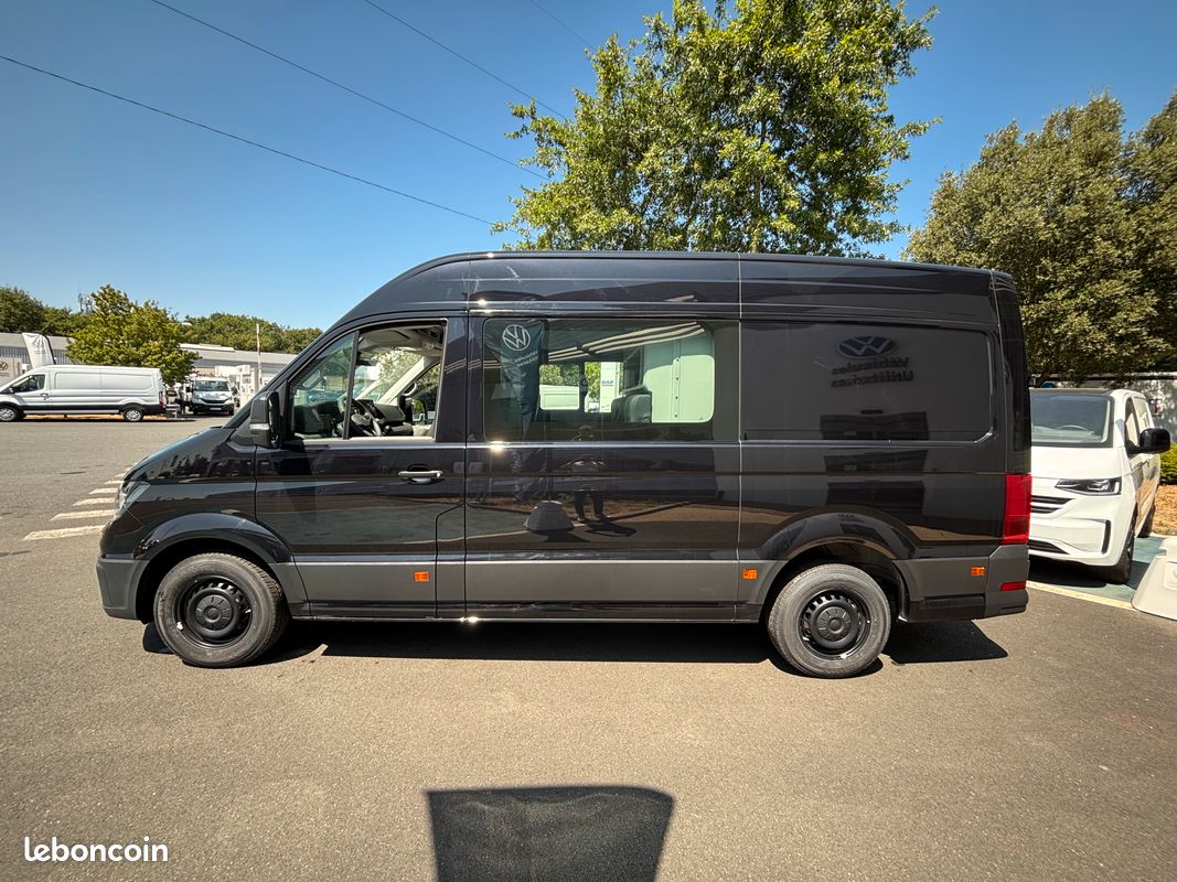 42 900 HT - Volkswagen CRAFTER Fg 35 L3H3 2.0 TDI 177ch BVM6 Cabine Approfondie (image 3)