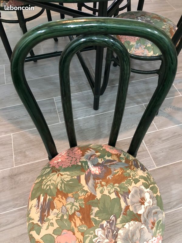 Table et chaises rotin vintage années 80 (image 12)