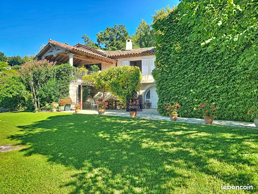 Maison 8 pièces 283 m² · à Callian · 283 m² · 1 365 000 €