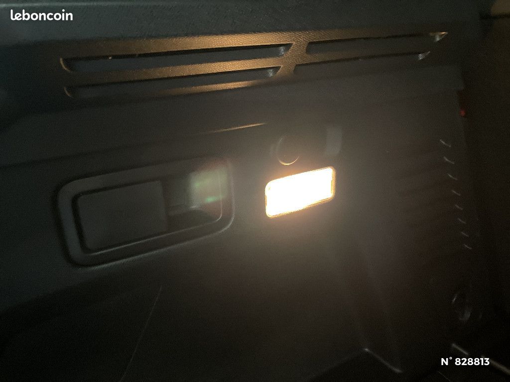 Peugeot 3008 PURETECH 130CH S&S EAT8 GT PACK (image 26)