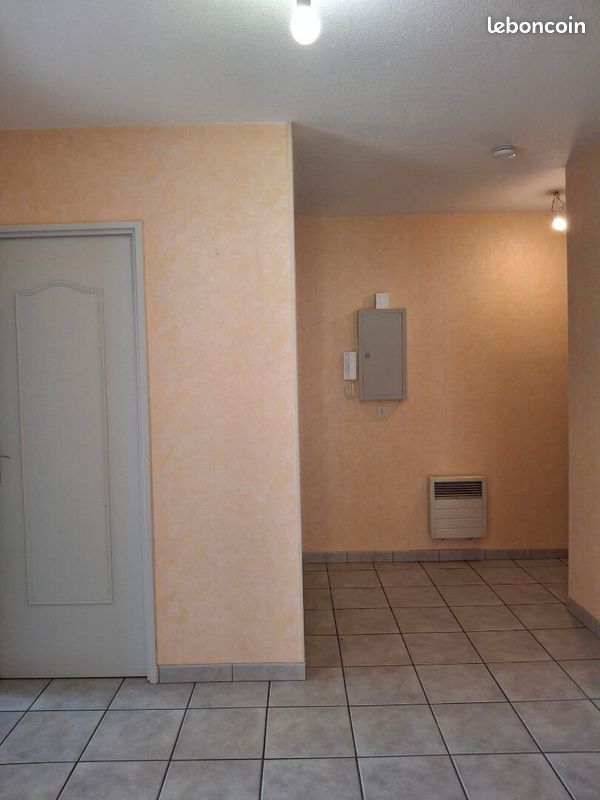 Appartement a louer lons-le-saunier - 4 pièce(s) - 80 m2 - Surfyn