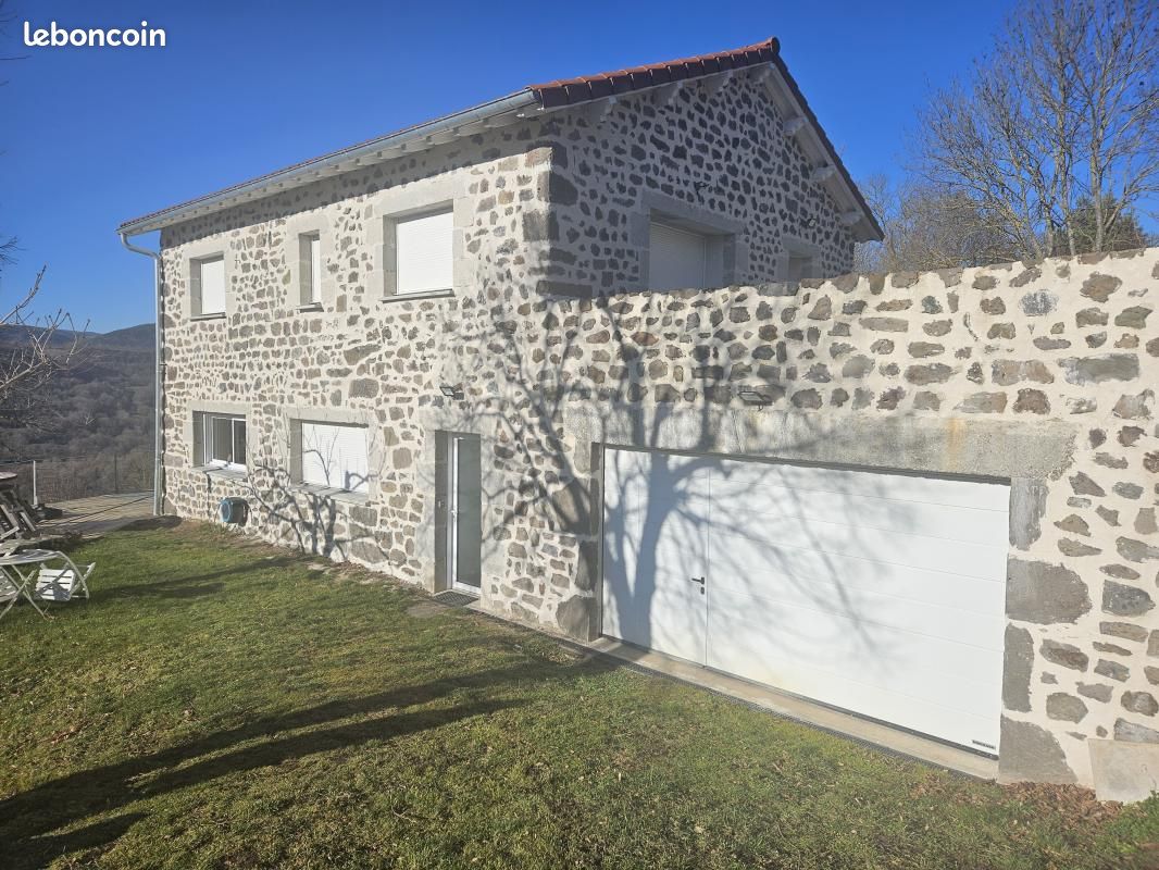 Maison 5 pièces 138 m² · à Cussac-sur-Loire · 138 m² · 1 300 €/mois