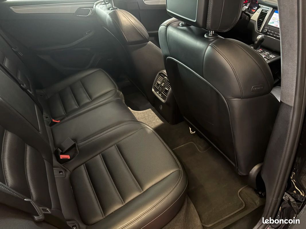 Porsche MACAN 3.6L 440CH Turbo mit Performance Paket (image 39)