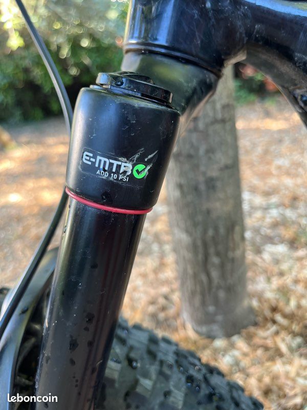 VTT électrique Giant taille M (image 4)