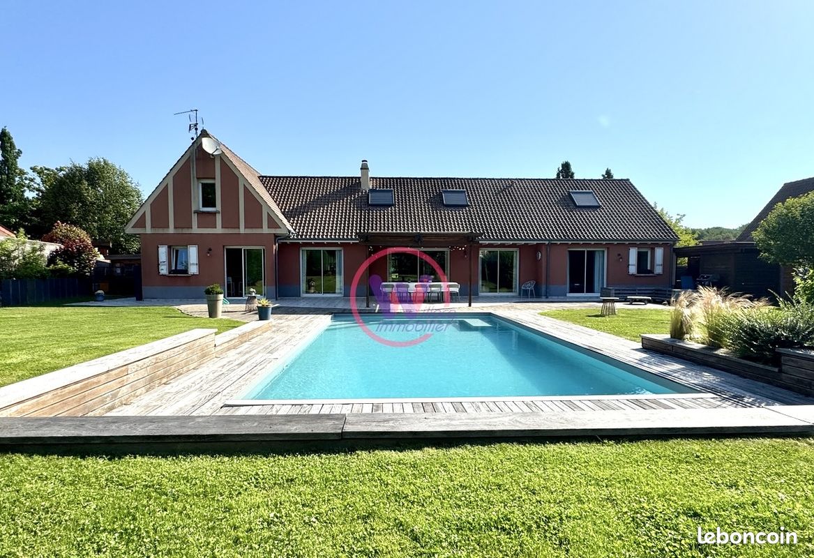 Maison 8 pièces 250 m² · à Arras · 250 m² · 790 000 €