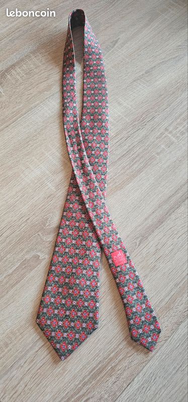Cravate Homme Hermès - 100% Soie - Occasion