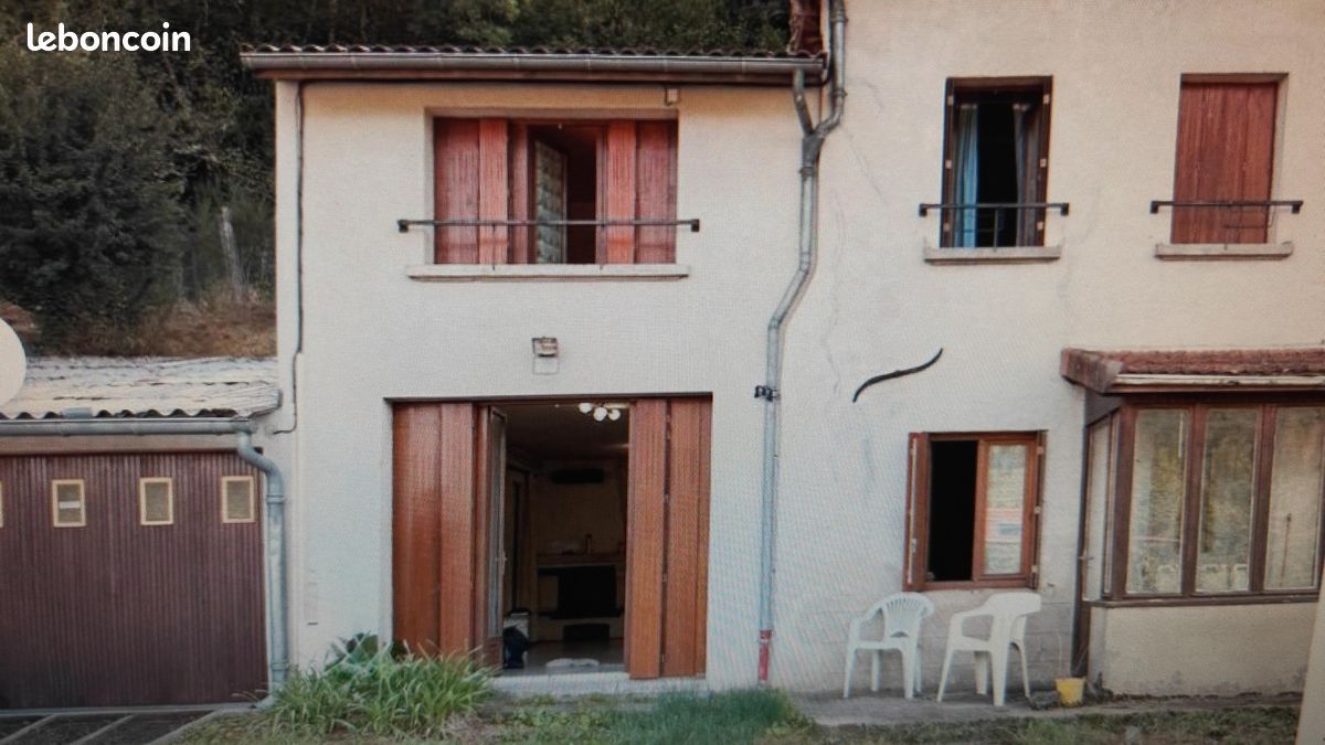 Maison 3 pièces 100 m² · à Saint-Ours · 100 m² · 152 000 €