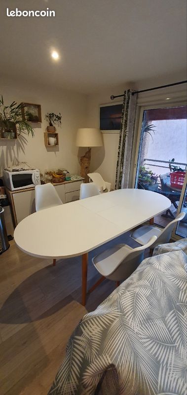 Table de salon et 4 chaises (image 4)